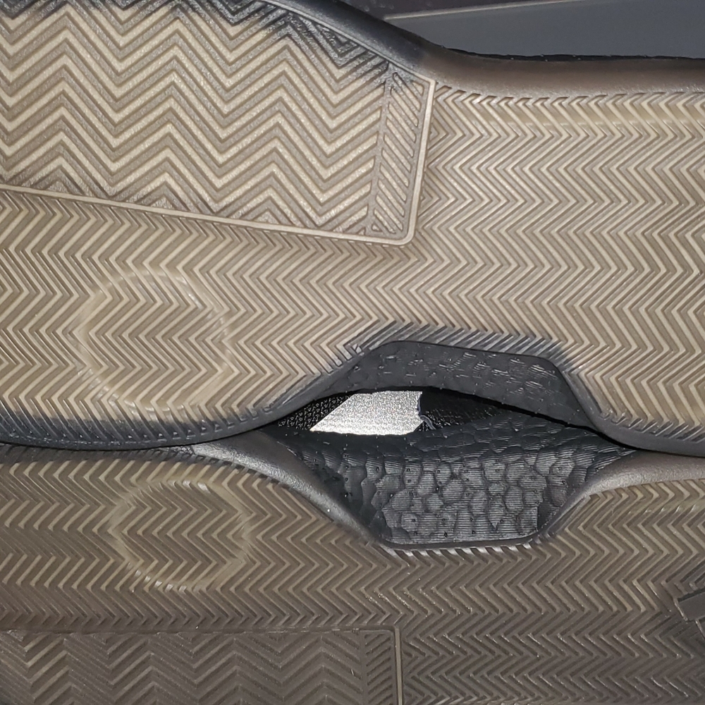Adidas - Picture 4 of 5